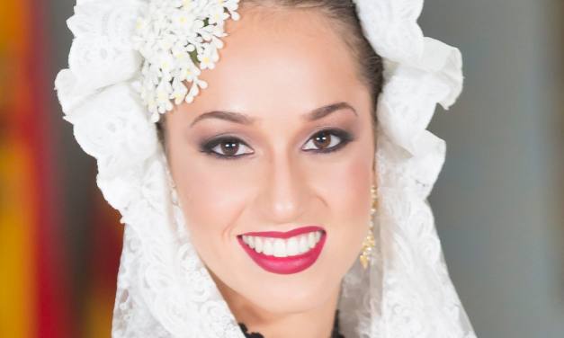 Esther Martínez, candidata 2019 de la Hoguera Avenida Costa Blanca-Entreplayas