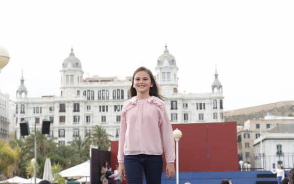 Hoguera Port d’Alacant. Candidata Infantil 2017