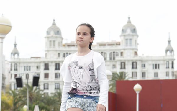 Hoguera Sant Nicolau de Bari i Benisaudet. Candidata Infantil 2017