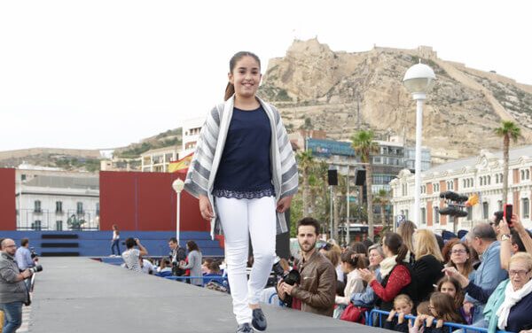 Hoguera Virgen del Remedio-La Cruz. Candidata Infantil 2017