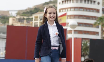 Hoguera Carolinas Altas. Candidata Infantil 2017