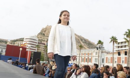 Hoguera Carrer Sant Vicent. Candidata Infantil 2017