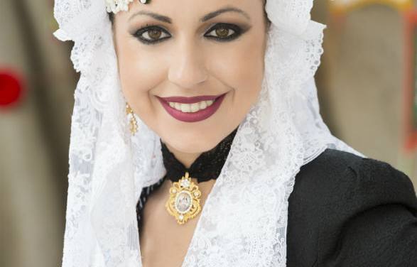Dama de Honor de la Bellesa del Foc 2018: Trinidad Alonso, Hoguera Escritor Dámaso Alonso