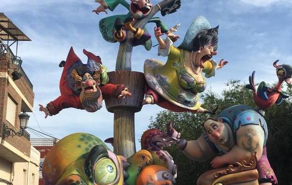 La falla Huerta Nueva gana en Elda