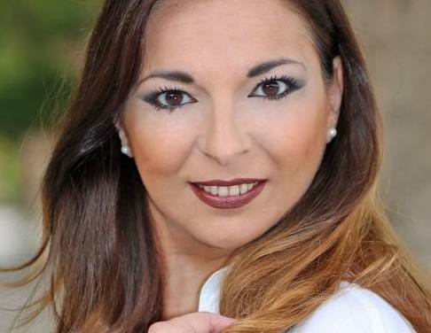 Anabel Altube, candidata 2019 de la Hoguera Portuarios Pla del Bon Repós
