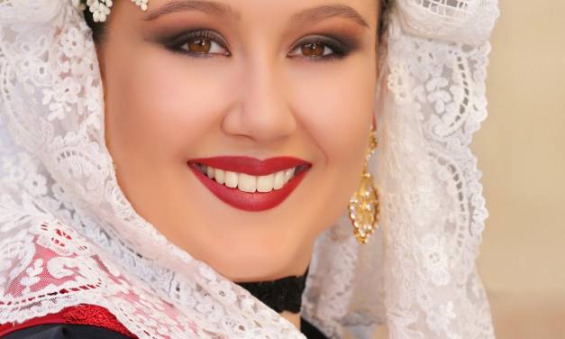 María Escarpín, candidata de la Hoguera La Condomina
